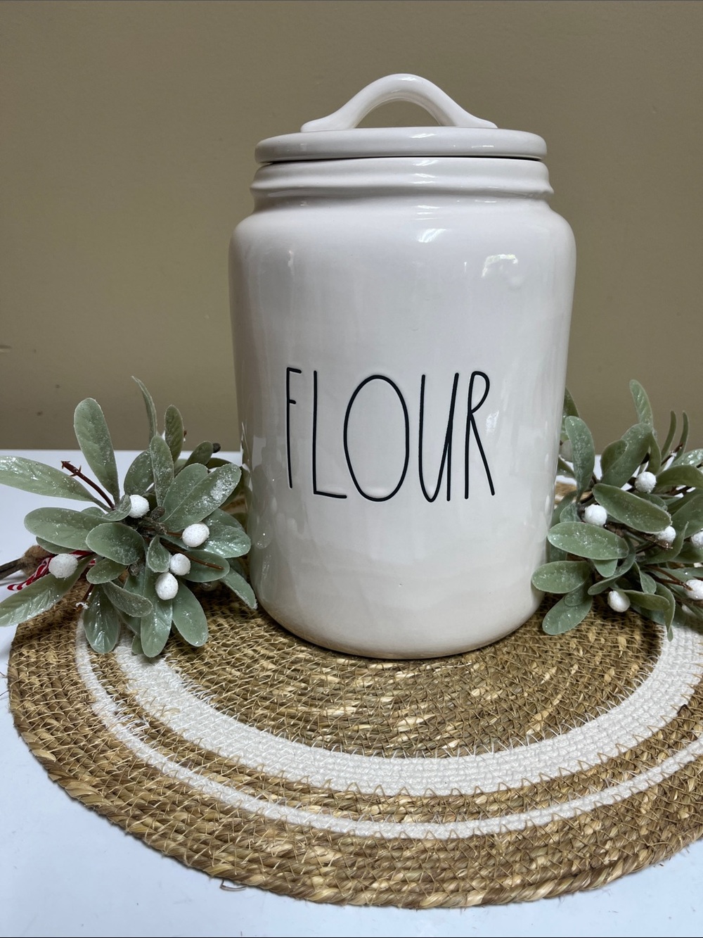 Rae Dunn Flour Canister with seal lid for storage
